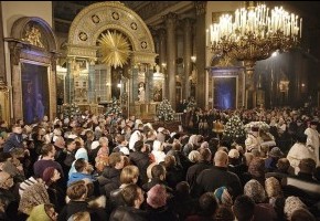 Съемка прямой трансляции Рождественской службы в Казанском соборе